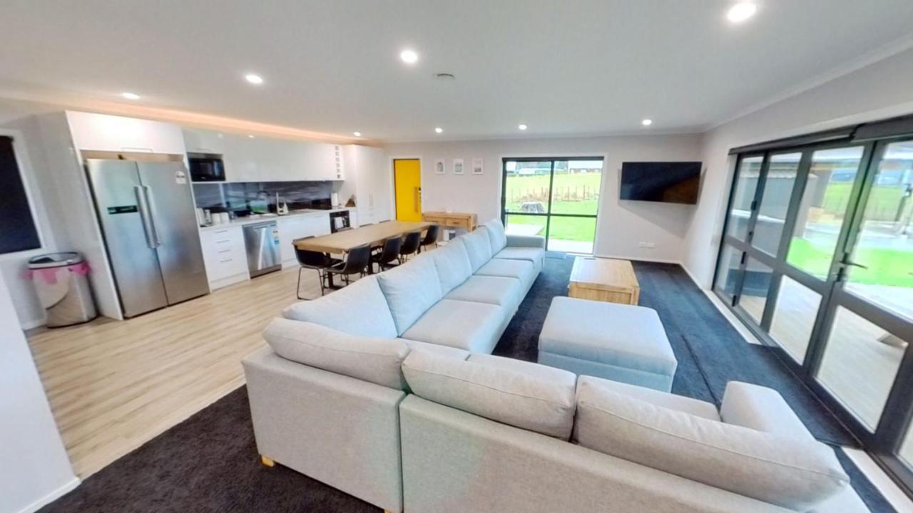 5 Bedroom, Solar On Snowmass Ohakune, Yellow Door Exterior photo